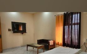 Royal Orchid Motel Zaidpur 3* India